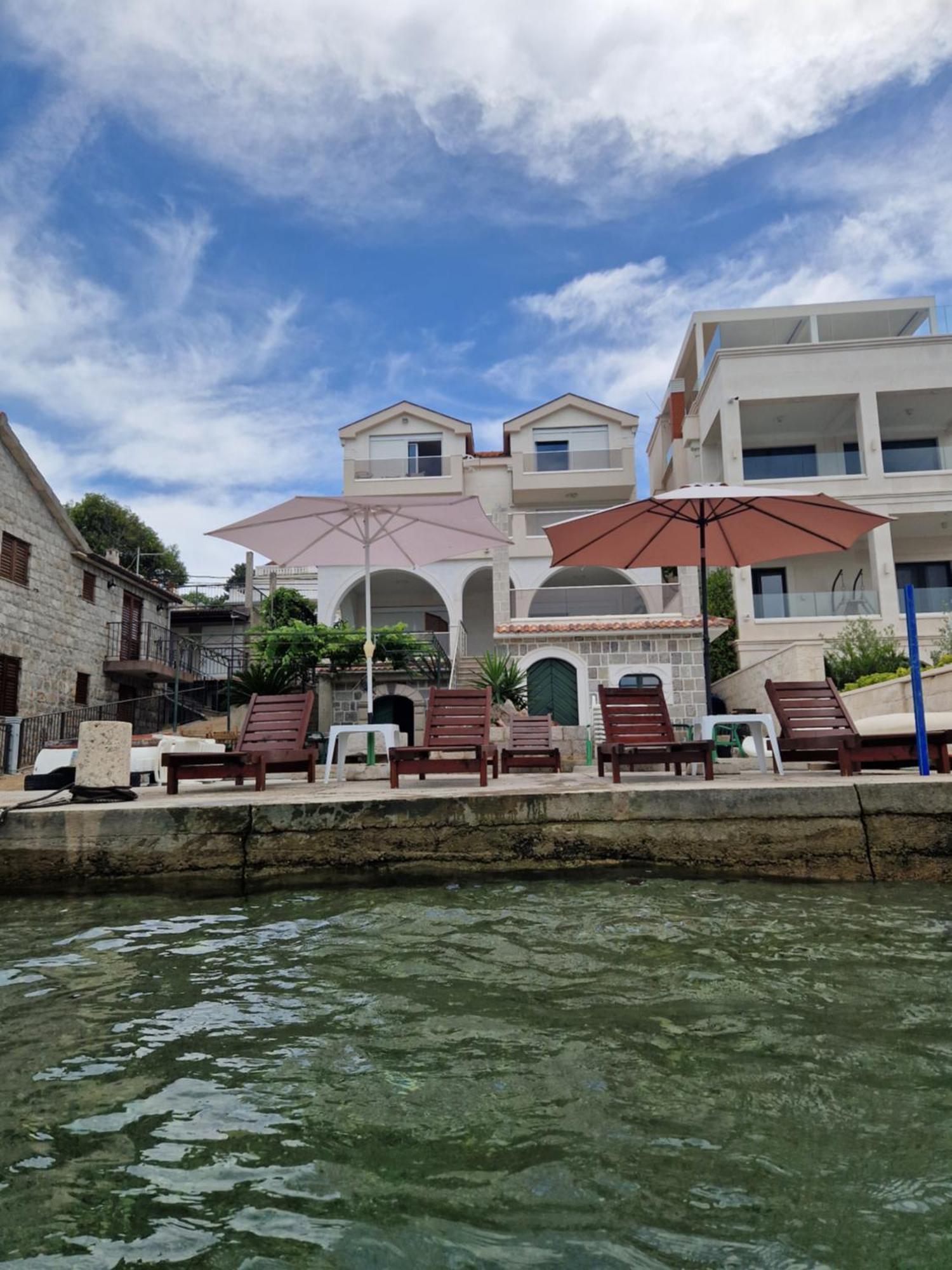 Franovic Apartments Tivat Exterior foto